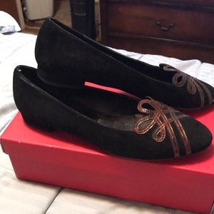 Van Eli Brown Flats